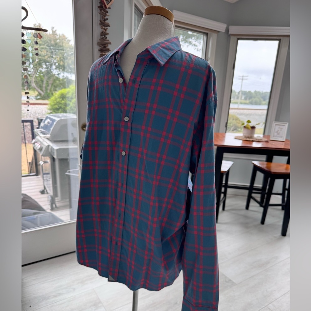 UNTUCKit Blue and Red Checkered Casual Shirt